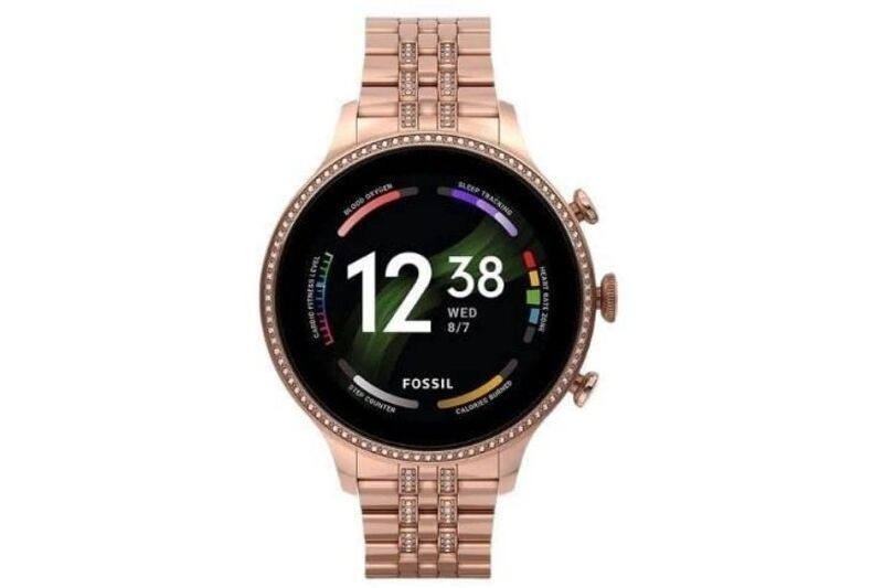 Man sieht die Fossil Gen 6 Smartwatch Damen elegant